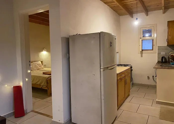 Apartman Cozy Place In With A Chill Cool Garden