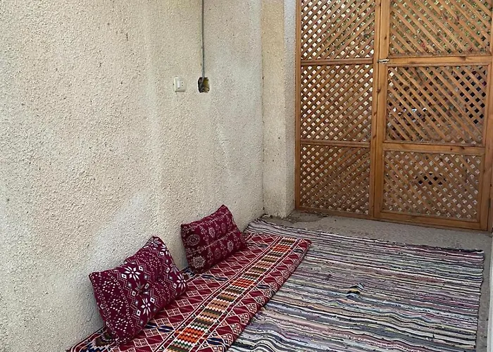 Apartman Cozy Place In With A Chill Cool Garden