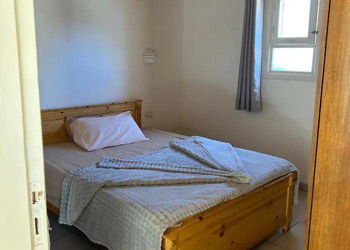 Apartman Cozy Place In With A Chill Cool Garden