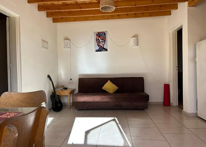 Cozy Place In With A Chill Cool Garden Apartman